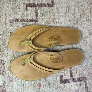 Rainbow Classic Tan Sandals Women’s Size 9
